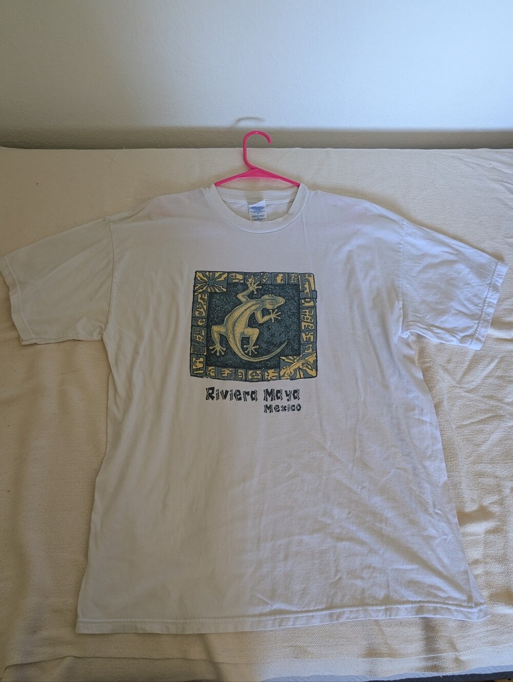 Vintage Riviera Maya Mexico Lizard Graphic Tee - White
